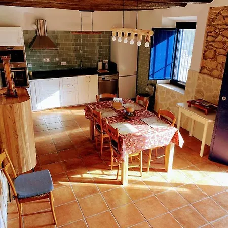 Masia St Salvador 1582 Holiday home *