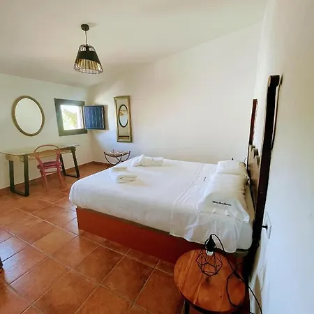 Masia St Salvador 1582 Holiday home Cubelles